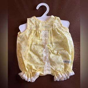 VTG 1982 Cabbage Patch Kids Yellow Rosebud Romper Coleco CPK Outfit w Hanger New